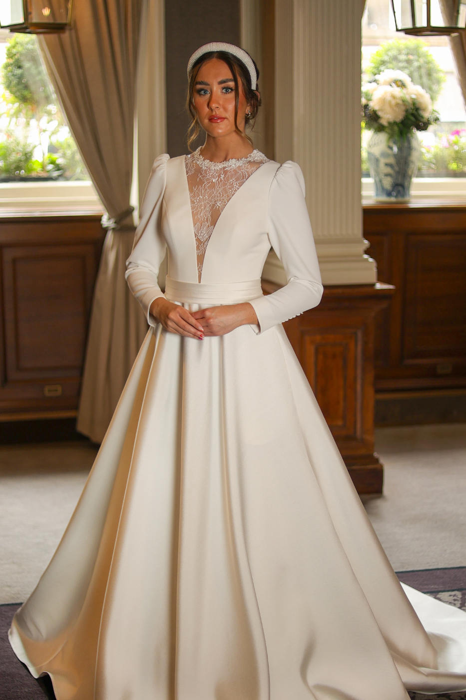 Liliana Dabic Miya Wedding Dress Edinburgh Scotland