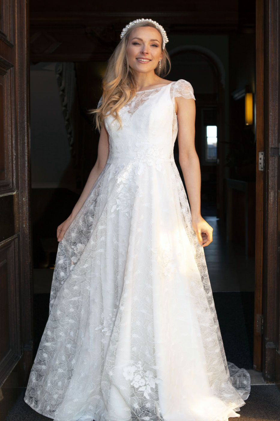 Oscar Lili Poppy wedding dress Edinburgh Scotland 