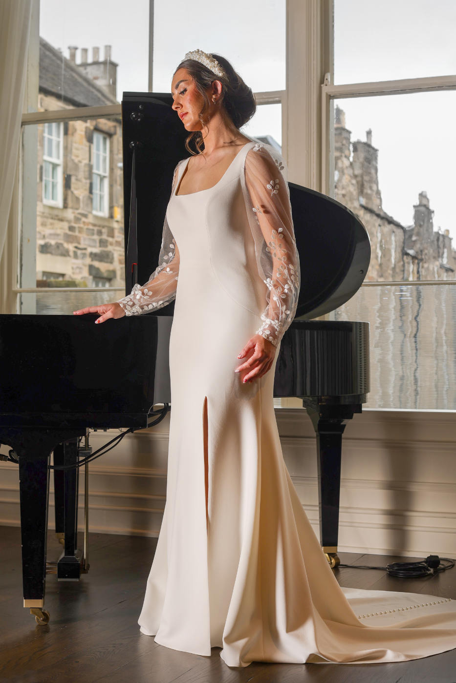 Oscar Lili Savanna wedding dress Edinburgh Scotland 